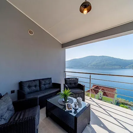 Franka With Pool And Sea View Villa *
