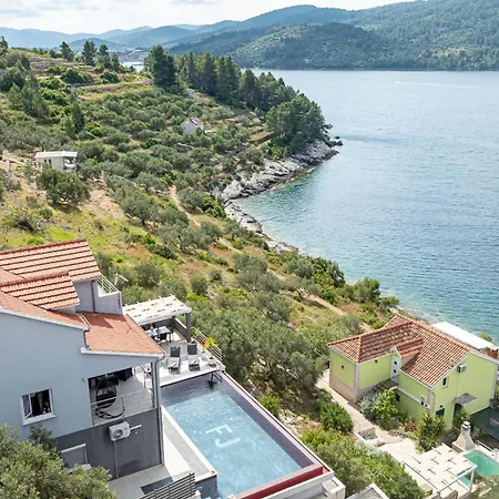 Franka With Pool And Sea View Villa *