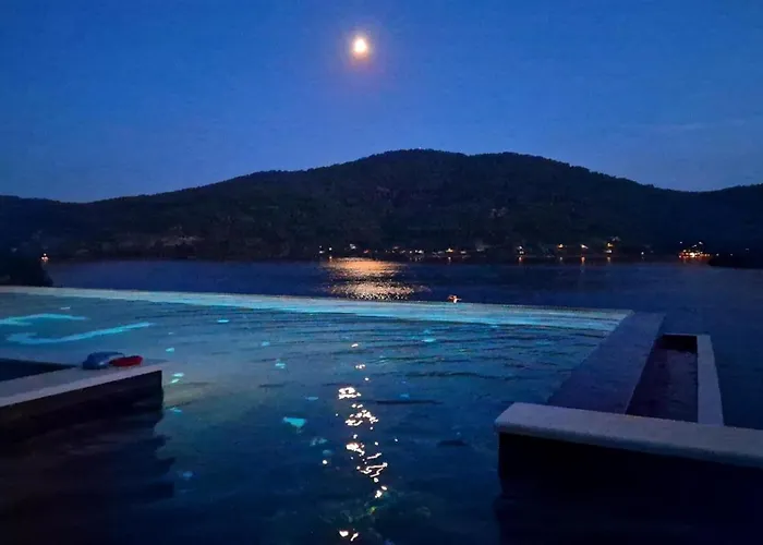 Franka With Pool And Sea View * Vela Luka