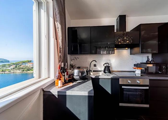 Franka With Pool And Sea View Villa