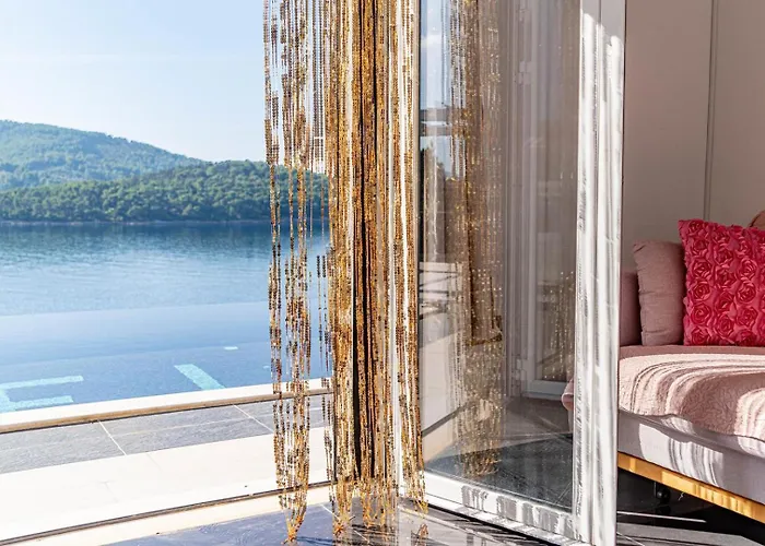 Franka With Pool And Sea View * Vela Luka
