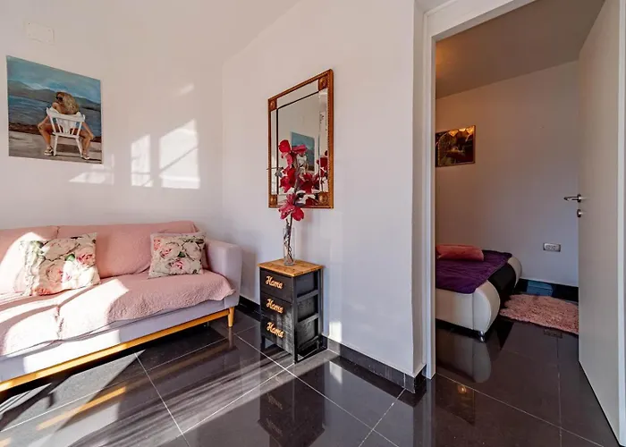 Villa Franka With Pool And Sea View