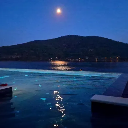 Franka With Pool And Sea View * Vela Luka