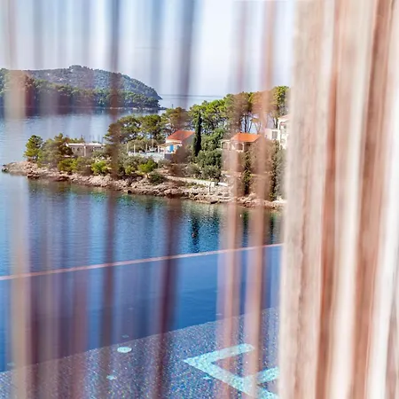 Villa Franka With Pool And Sea View