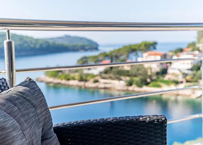 Franka With Pool And Sea View Villa